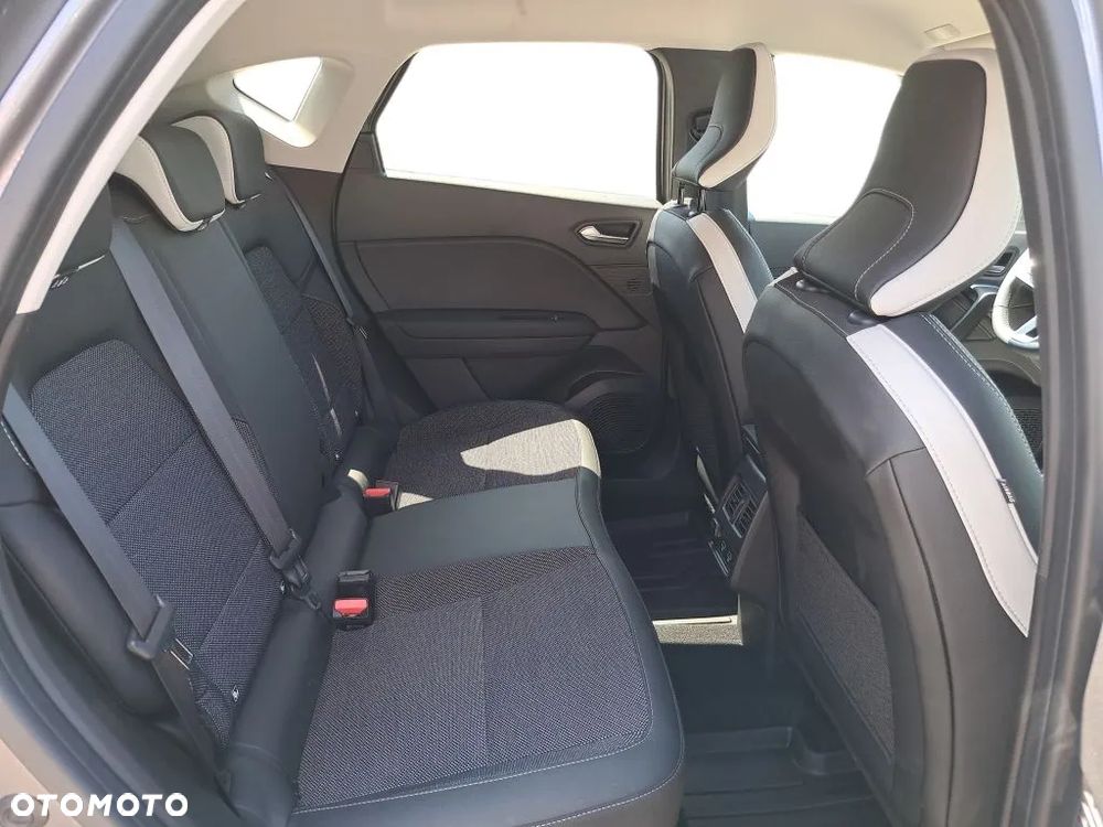 Renault Captur 1.3 TCe mHEV Techno EDC - 23