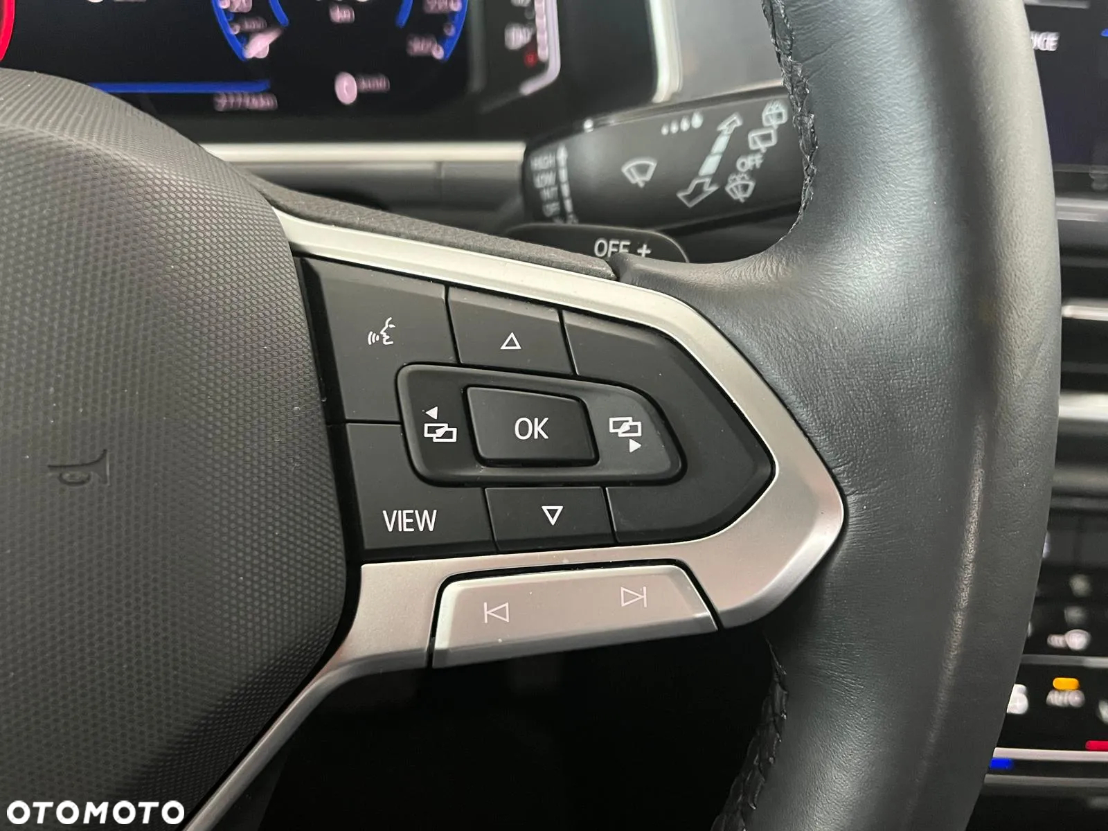 Volkswagen T-Roc 1.5 TSI Style DSG - 23