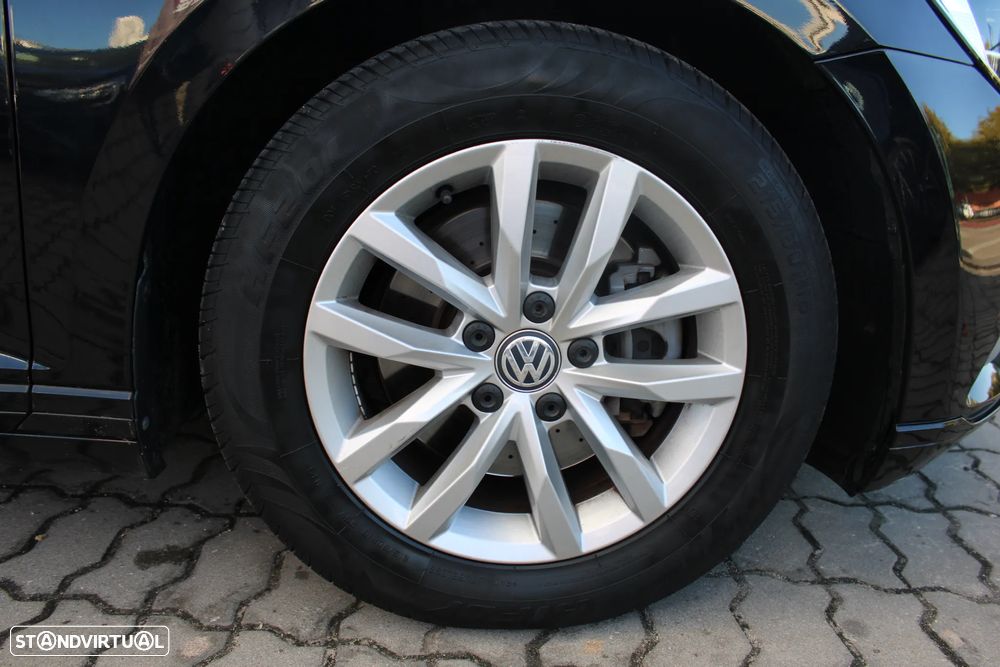 VW Passat Variant 2.0 TDi Confortline - 9
