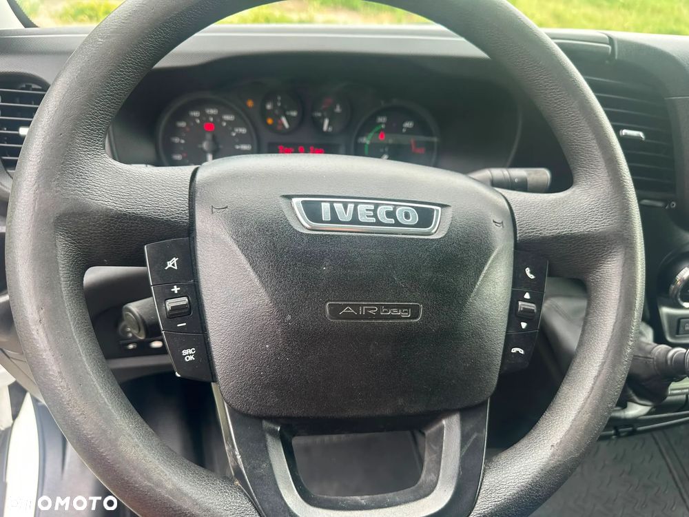 Iveco Daily 35S17 3.0 diesel KONTENER-CHŁODNIA THERMO KING, 170kM, 2016 rok, WEBASTO, KLIMA, ORGINALNY PRZEBIEG! - 25