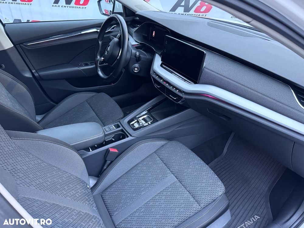 Skoda Octavia 2.0 TDI DSG Style - 29