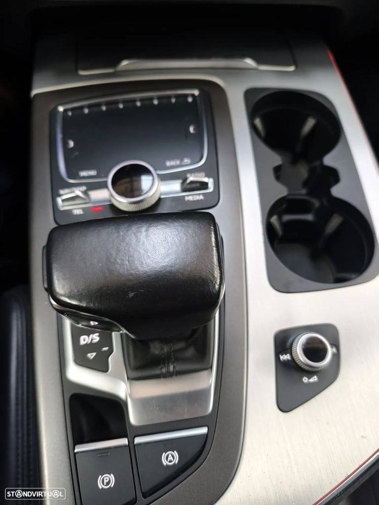 Audi Q7 3.0 TDI quattro S-line Tiptronic 7L - 13