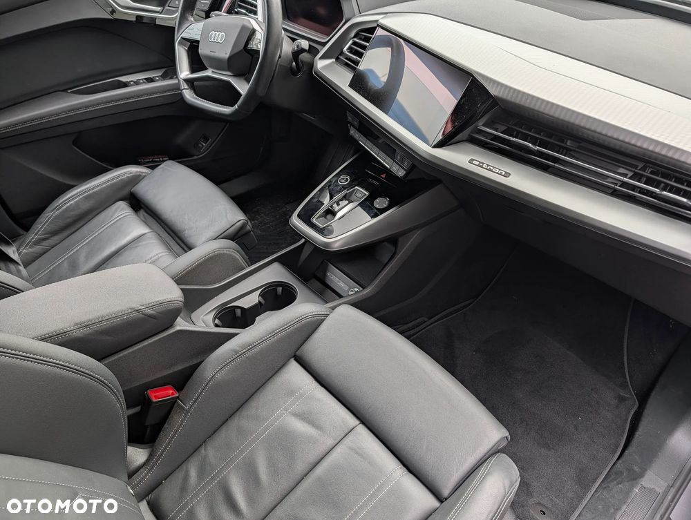 Audi Q4 e-tron 50 quattro - 7