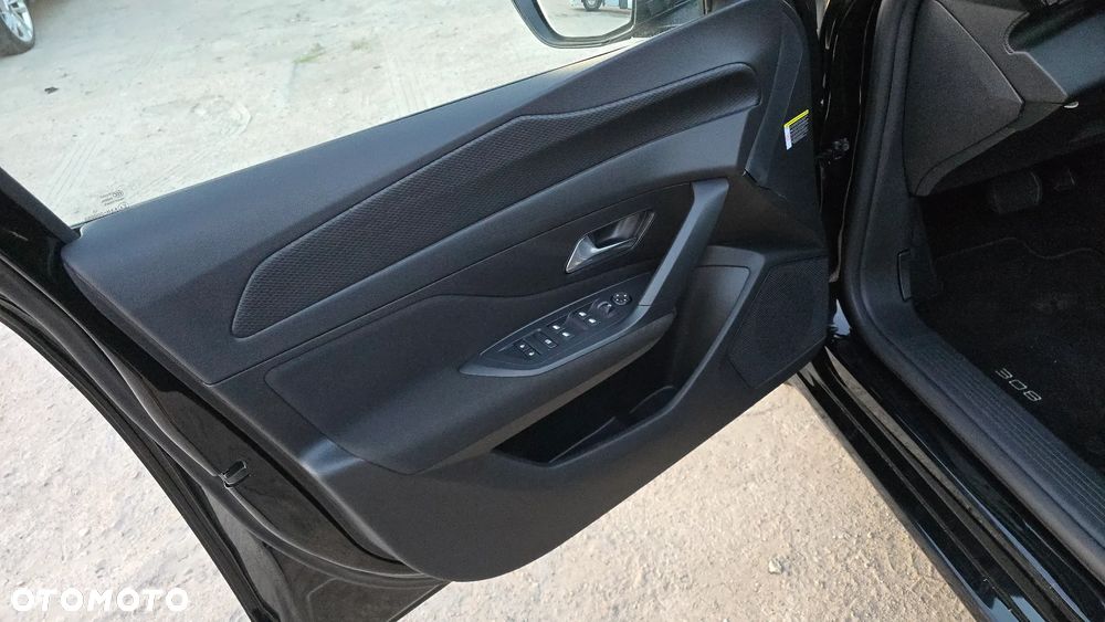 Peugeot 308 SW PureTech 130 EAT8 Active Pack - 28