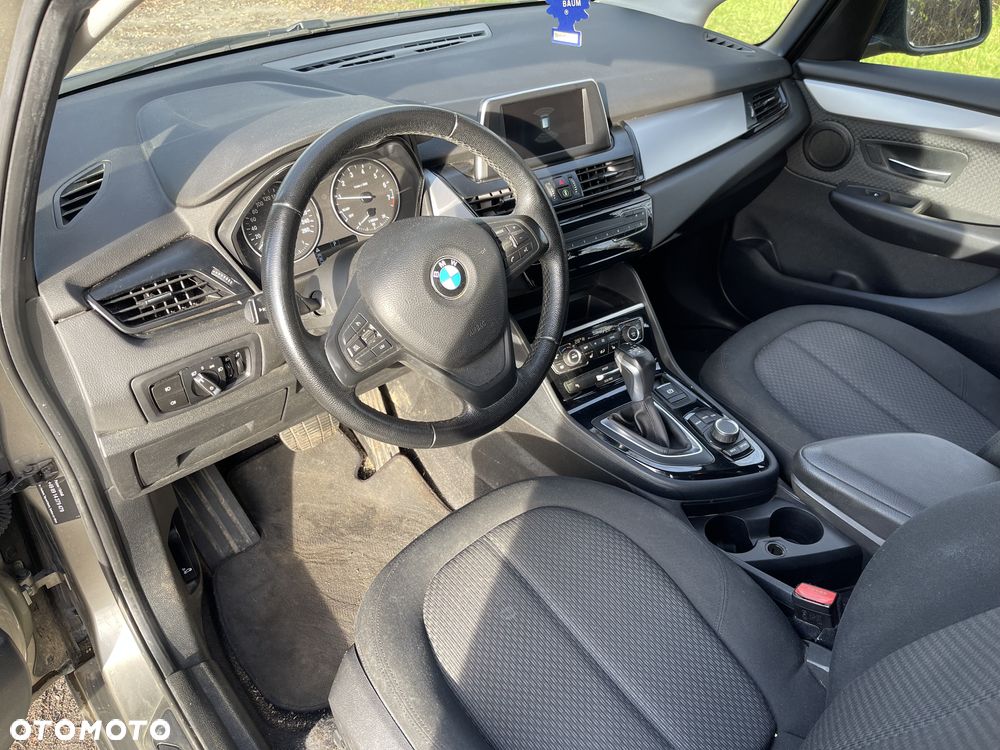 BMW Seria 2 218i Active Tourer - 9