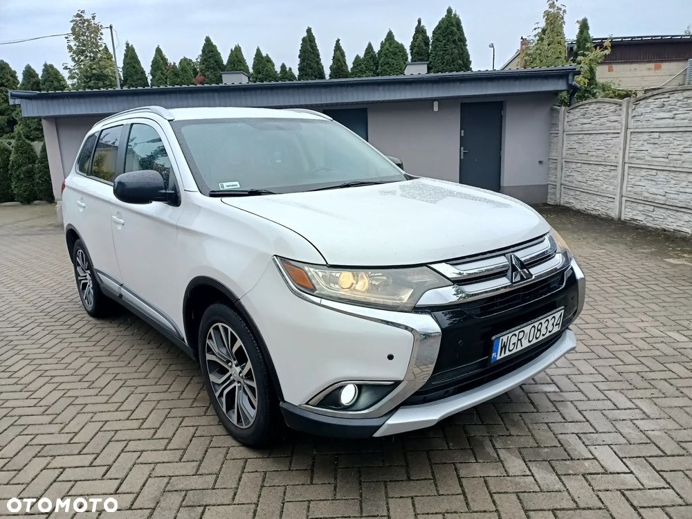 Mitsubishi Outlander - 2
