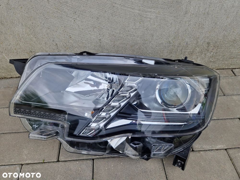 LAMPA PRZEDNIA LEWA PEUGEOT PARTNER IV, RIFTER  2018-- LED - 1