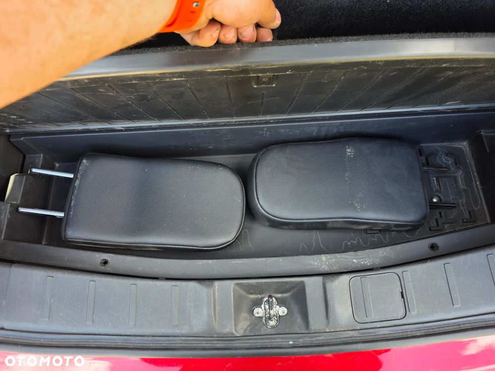 Mitsubishi Outlander - 25