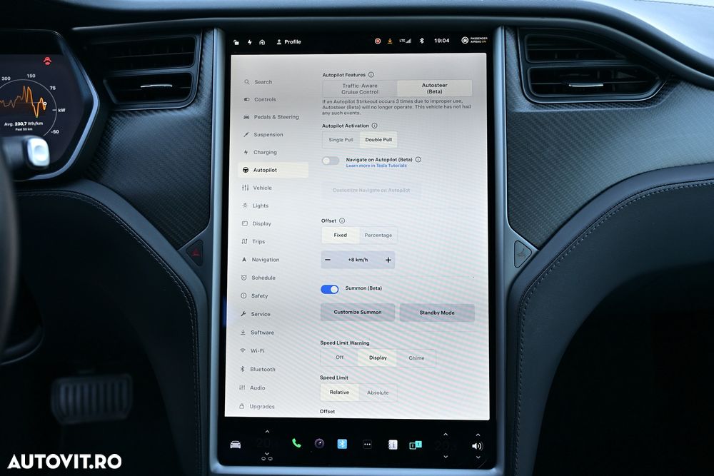 Tesla Model S - 40