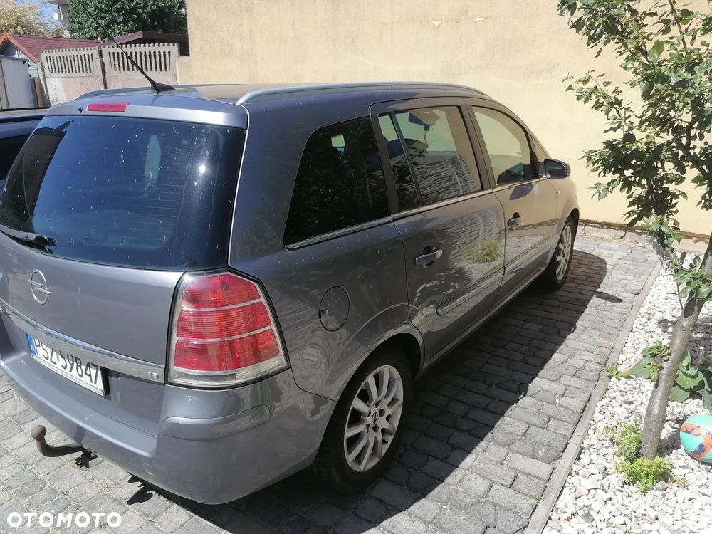 Opel Zafira - 2