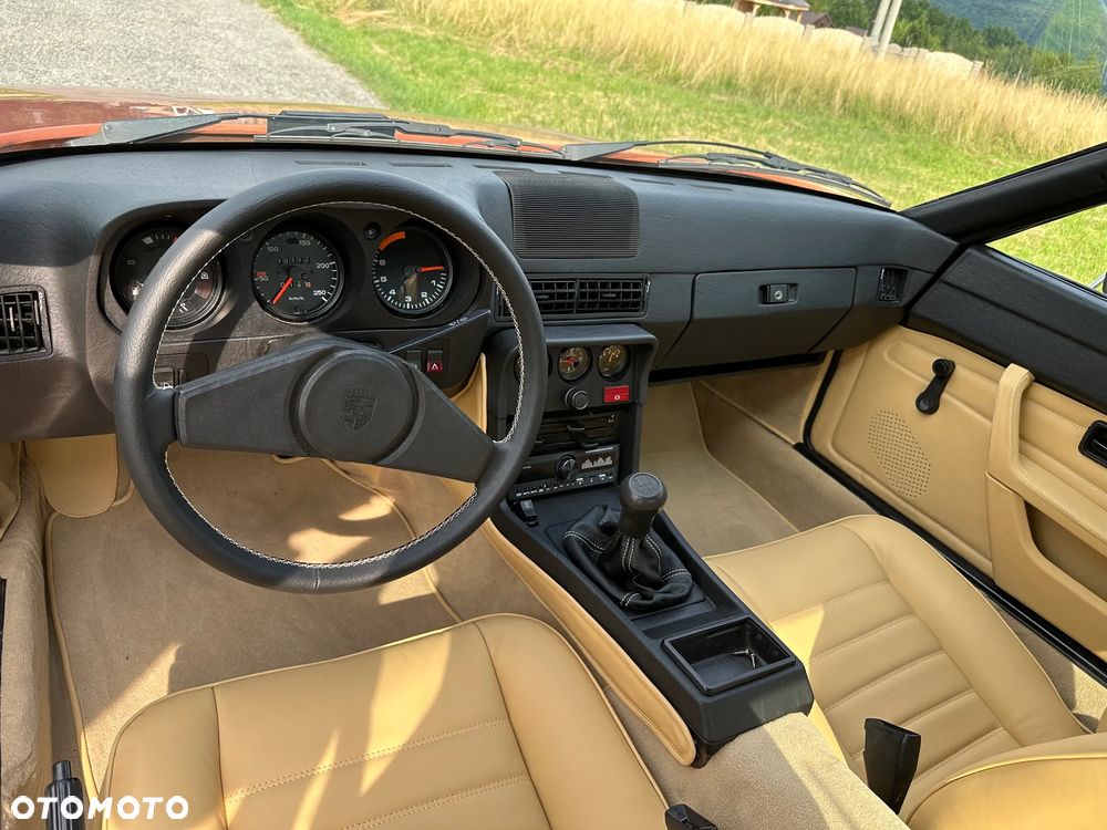 Porsche 924 - 22
