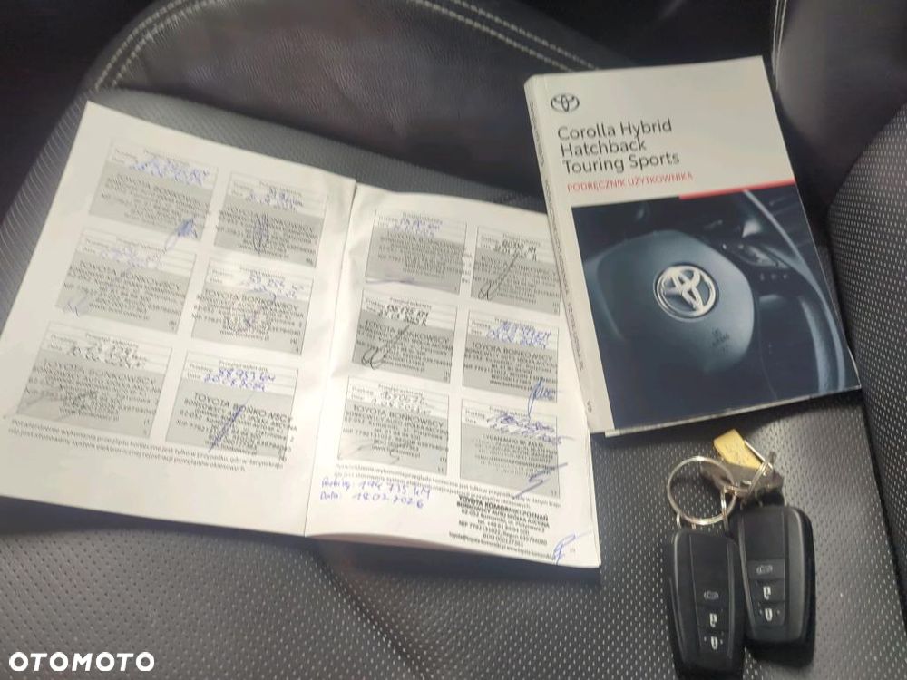 Toyota Corolla 2.0 Hybrid Executive - 7