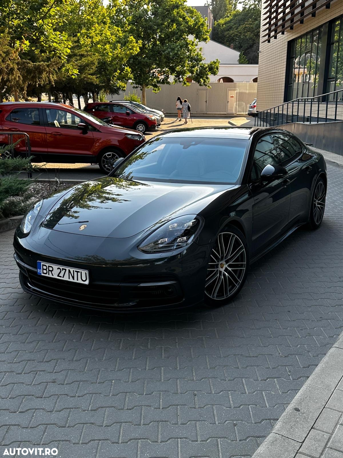Porsche Panamera 4S - 7
