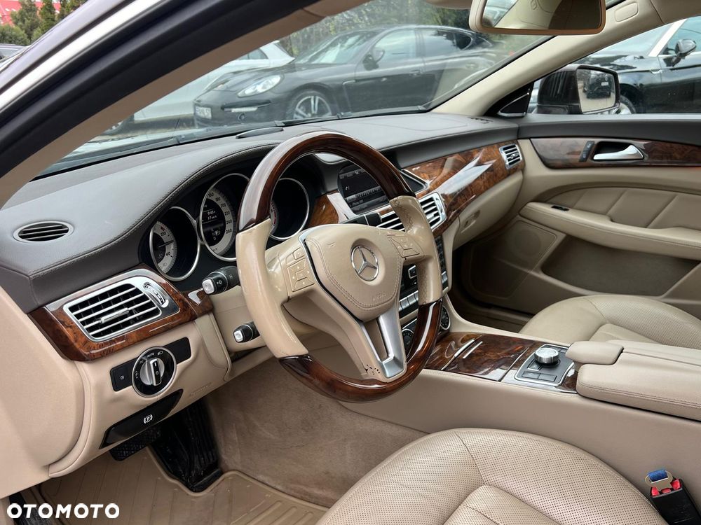 Mercedes-Benz CLS 350 CDI 4-Matic BlueEff - 17