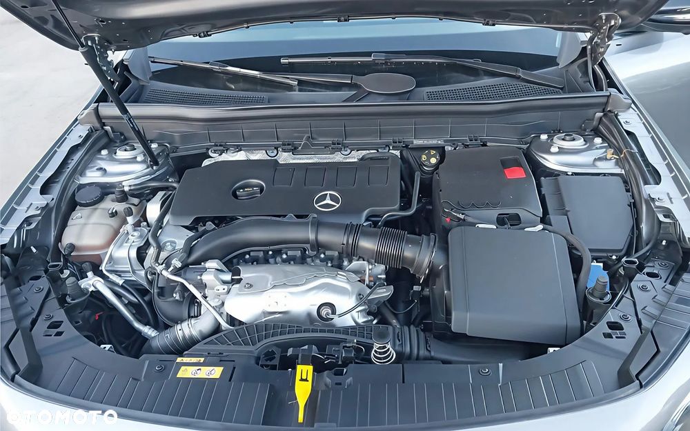 Mercedes-Benz GLB - 14