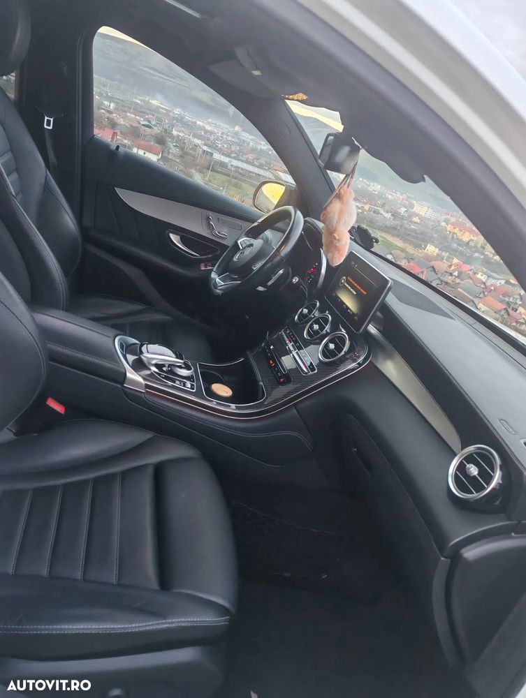 Mercedes-Benz GLC 250 d 4Matic 9G-TRONIC AMG Line - 11