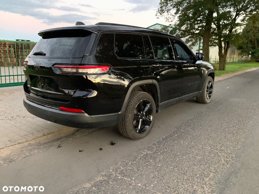 Jeep Grand Cherokee - 16