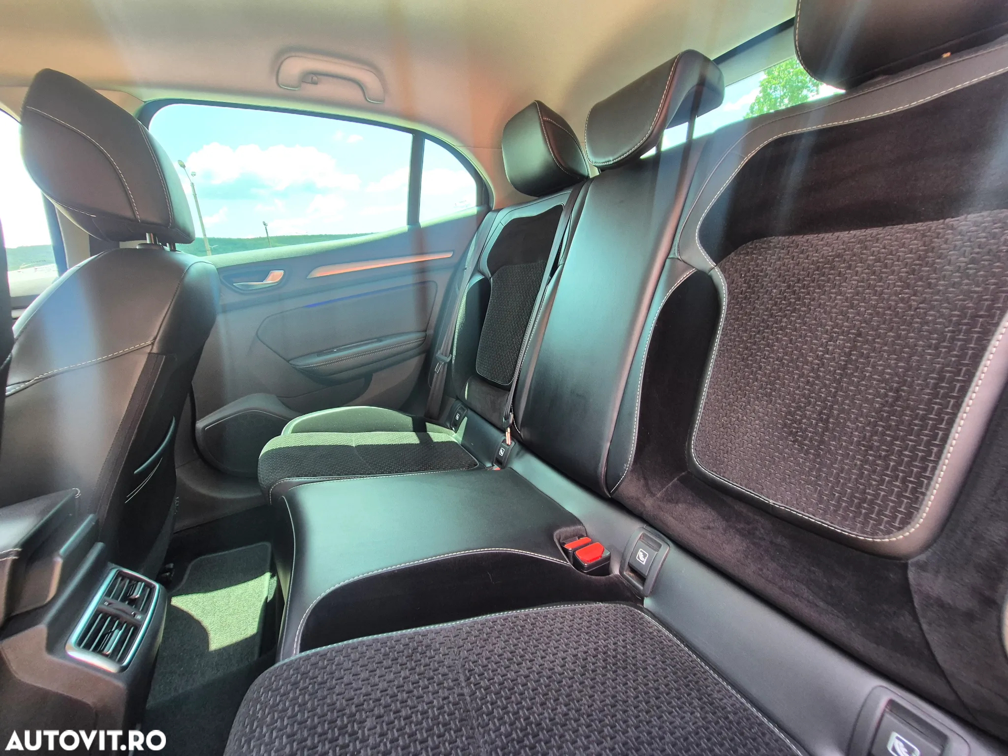 Renault Megane ENERGY dCi EDC Intens - 9