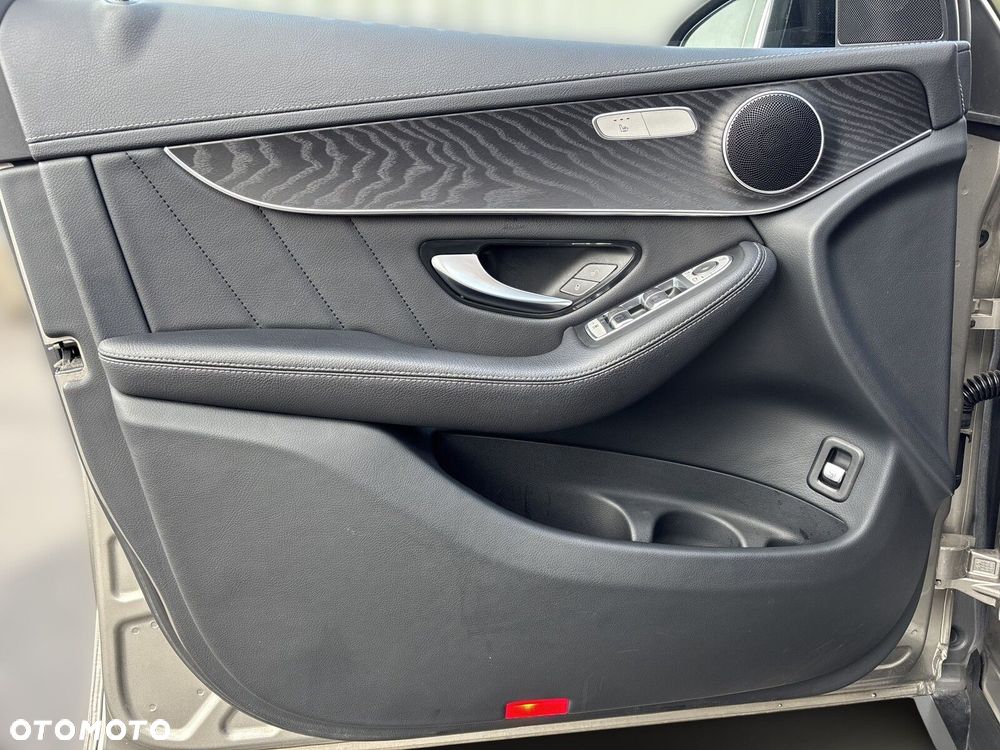Mercedes-Benz GLC - 17