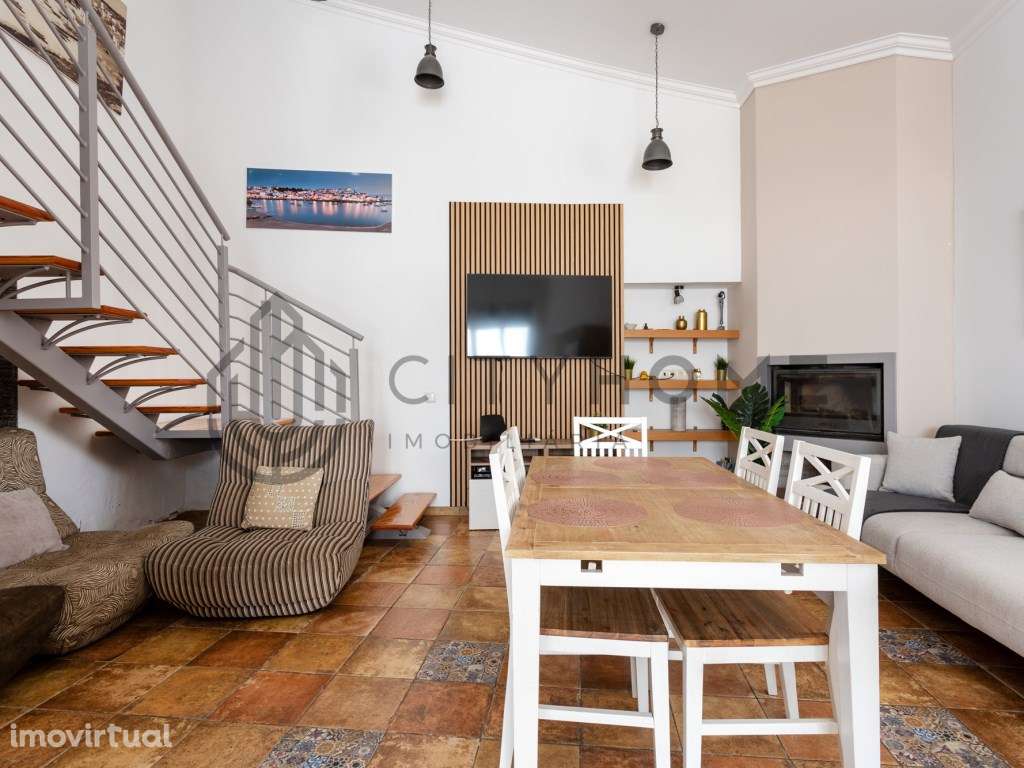 Moradia T5 remodelada, com garagem - Grande imagem: 3/42