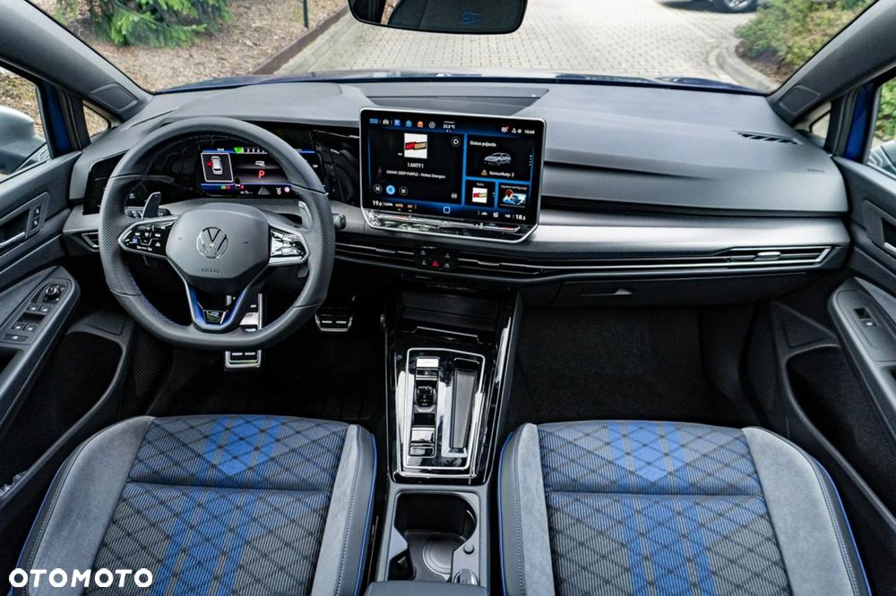 Volkswagen Golf - 21
