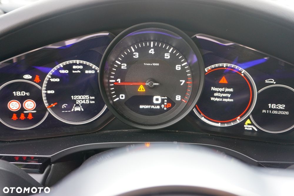 Porsche Cayenne - 14