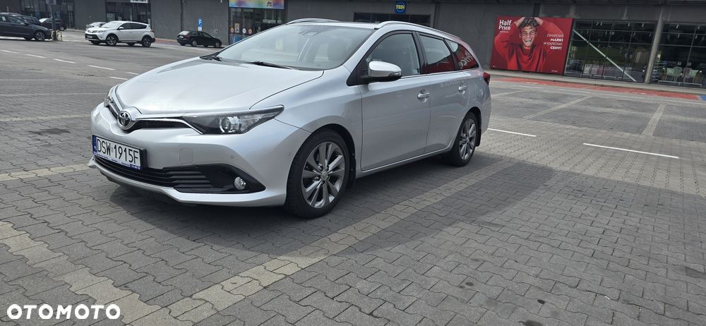 Toyota Auris - 1