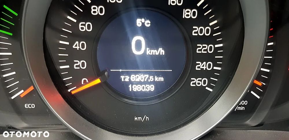 Volvo V40 D2 Drive-E Momentum - 21