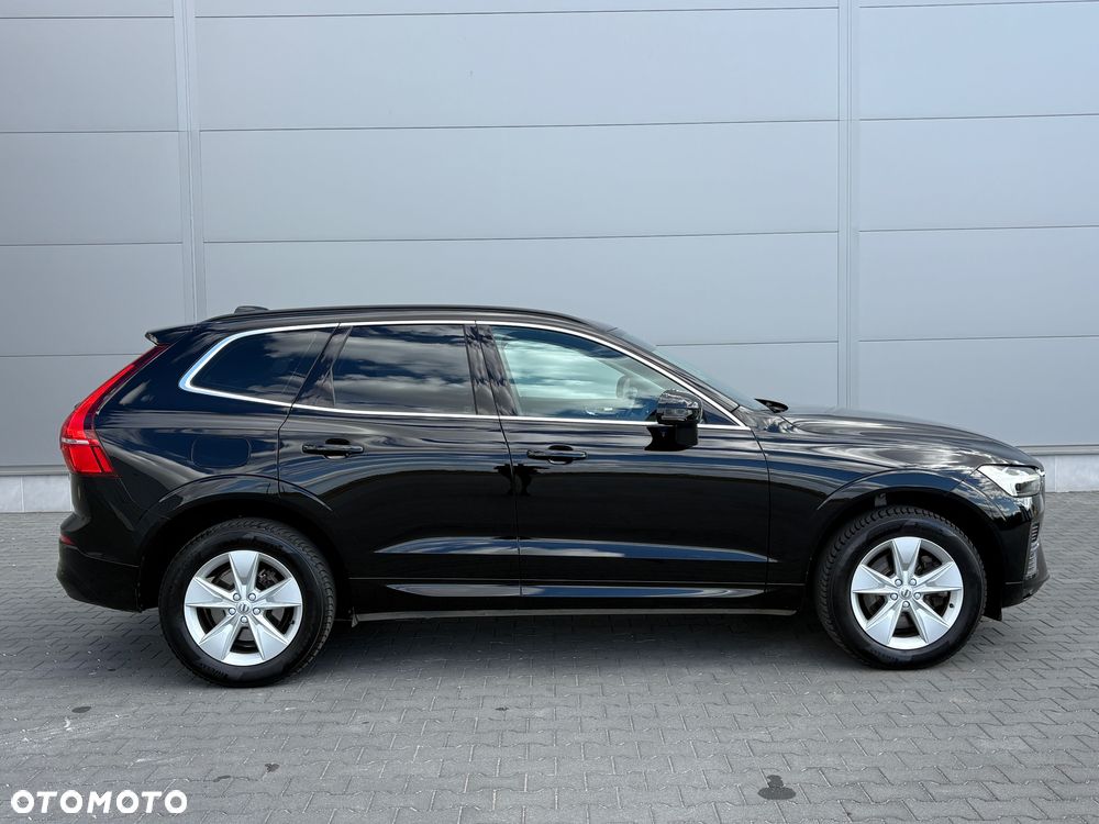 Volvo XC 60 B4 D AWD Geartronic Momentum Pro - 17