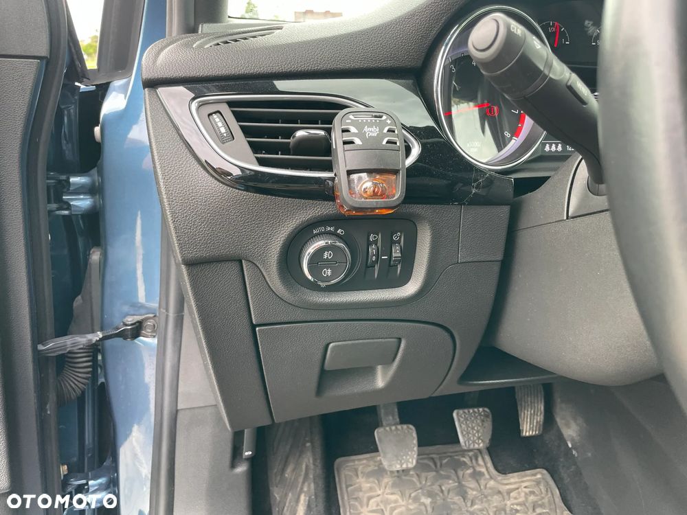 Opel Astra 1.4 T Dynamic - 14