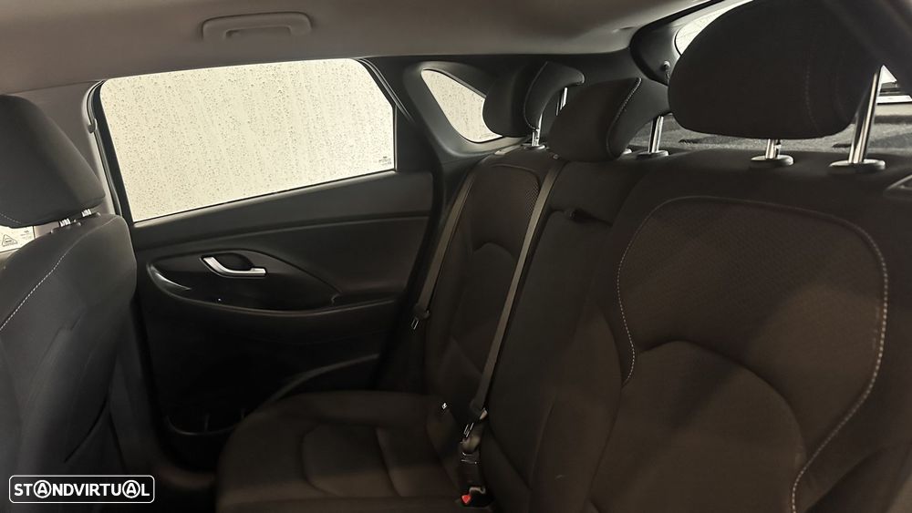 Hyundai i30 1.6 CRDI STyle Plus 7DCT - 19
