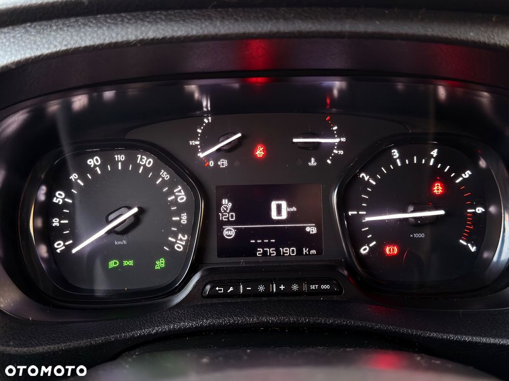 Opel Vivaro - 21