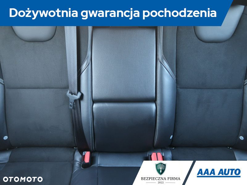 Volvo V40 - 11