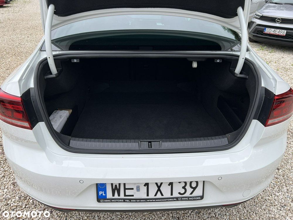 Volkswagen Passat 2.0 TDI EVO Business DSG - 20