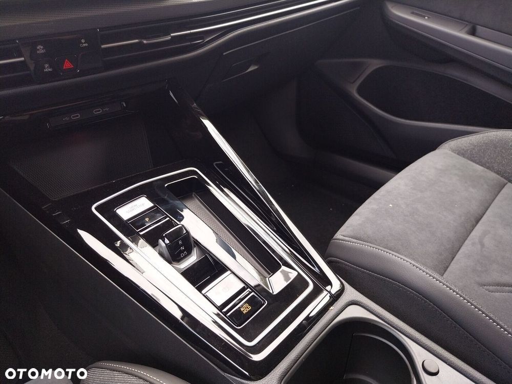 Volkswagen Golf Variant 2.0 TDI Style DSG - 28
