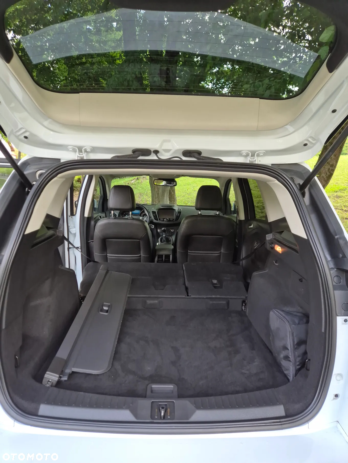 Ford Kuga 2.0 TDCi 2x4 ST-Line - 23