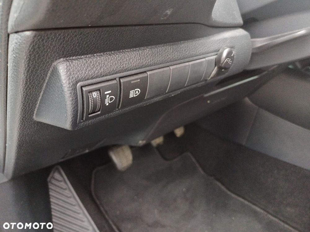 Toyota Corolla - 23