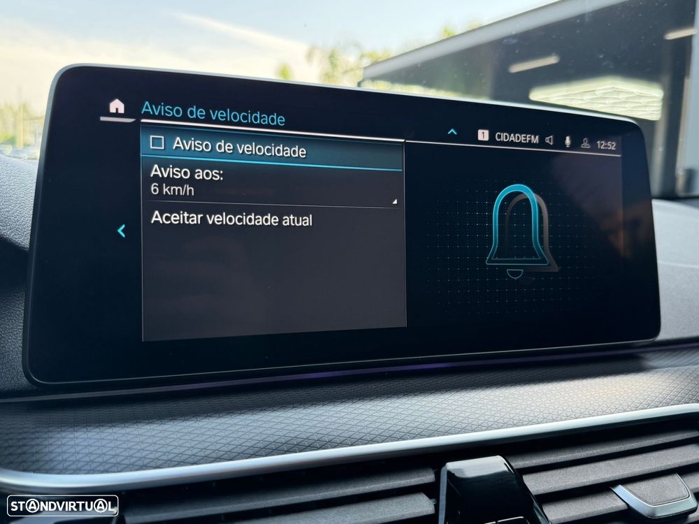 BMW 520 e Pack M - 55