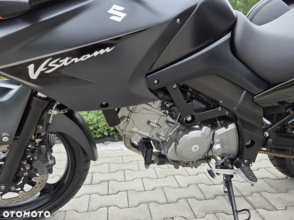 Suzuki V-STROM - 35