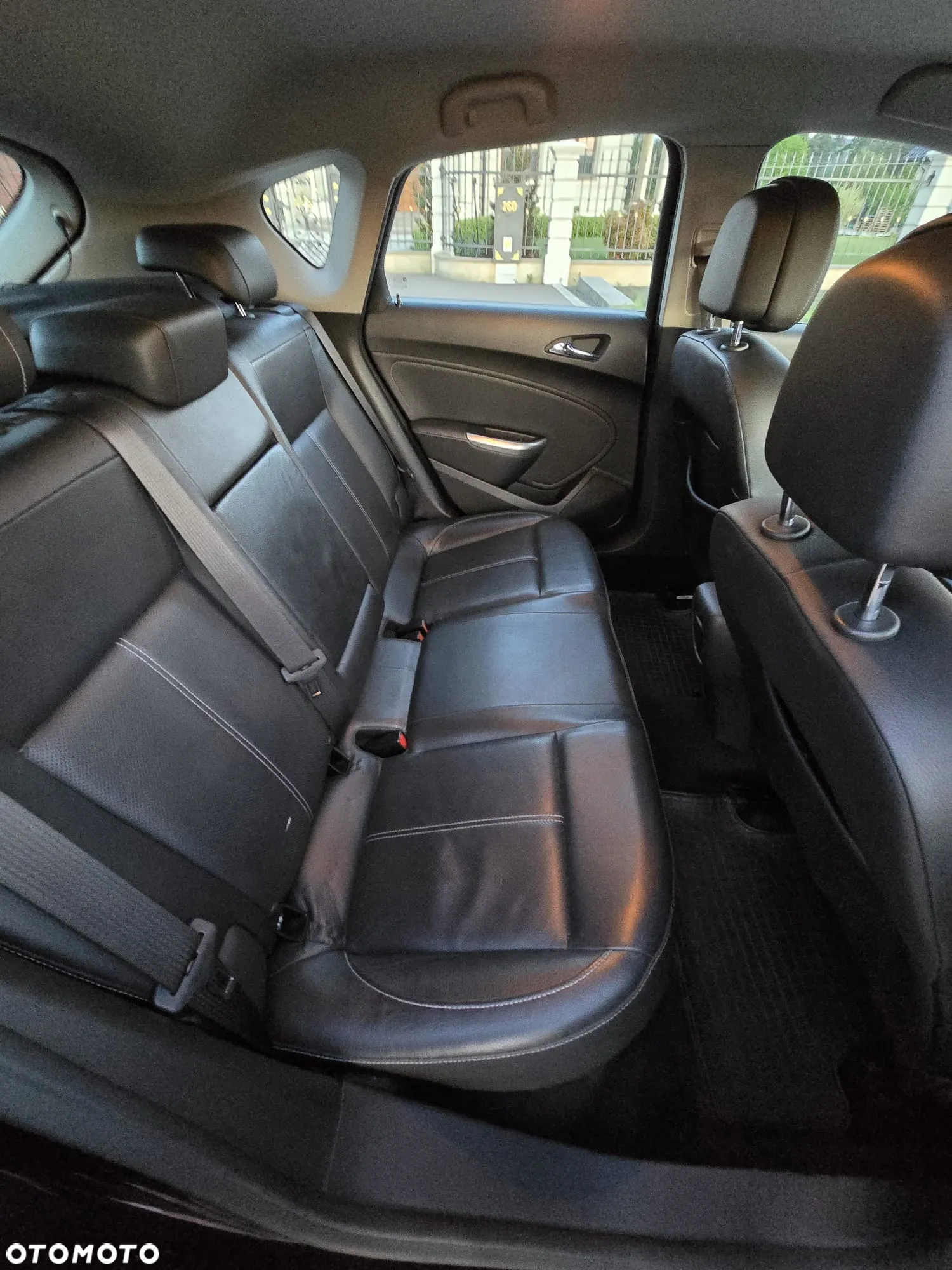 Opel Astra IV 1.6 T Cosmo - 20