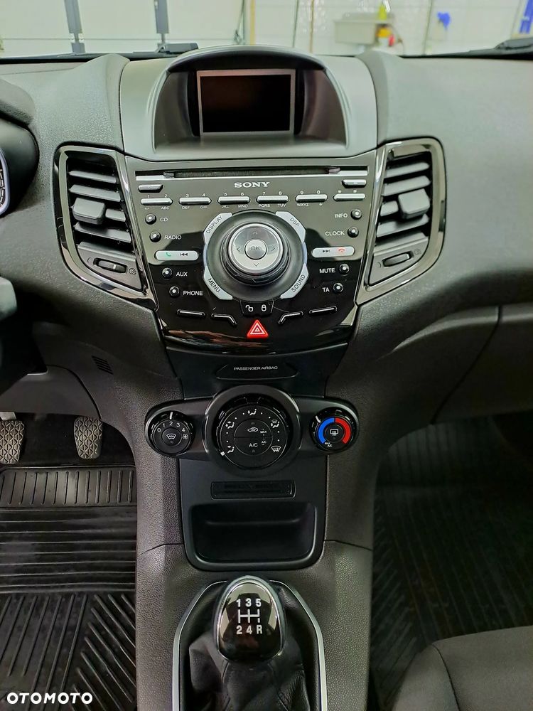 Ford Fiesta 1.25 Silver X (Trend) EU5 - 10