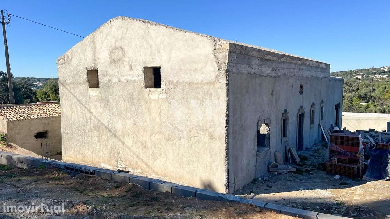 Fase final de construção: 3 Casas num Terreno de 6560m² em Santa Bárba - Grande imagem: 4/37