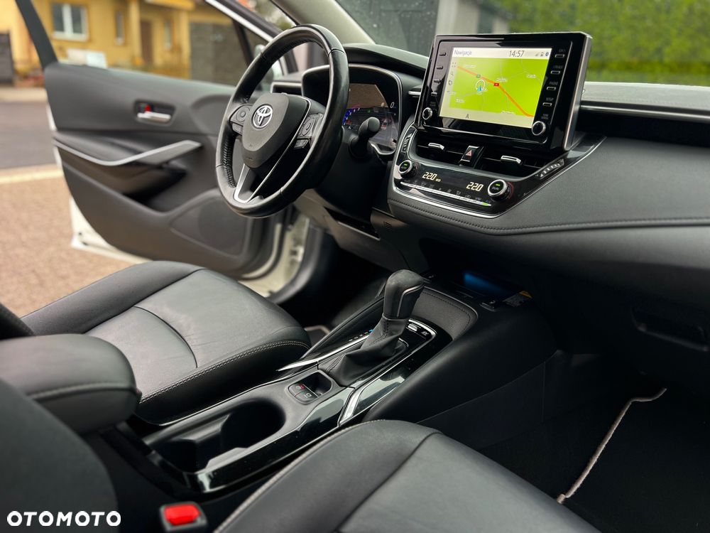 Toyota Corolla 1.8 Hybrid Executive - 9