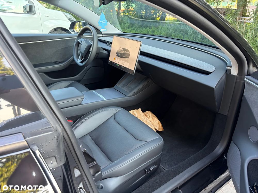 Tesla Model 3 AWD - 13