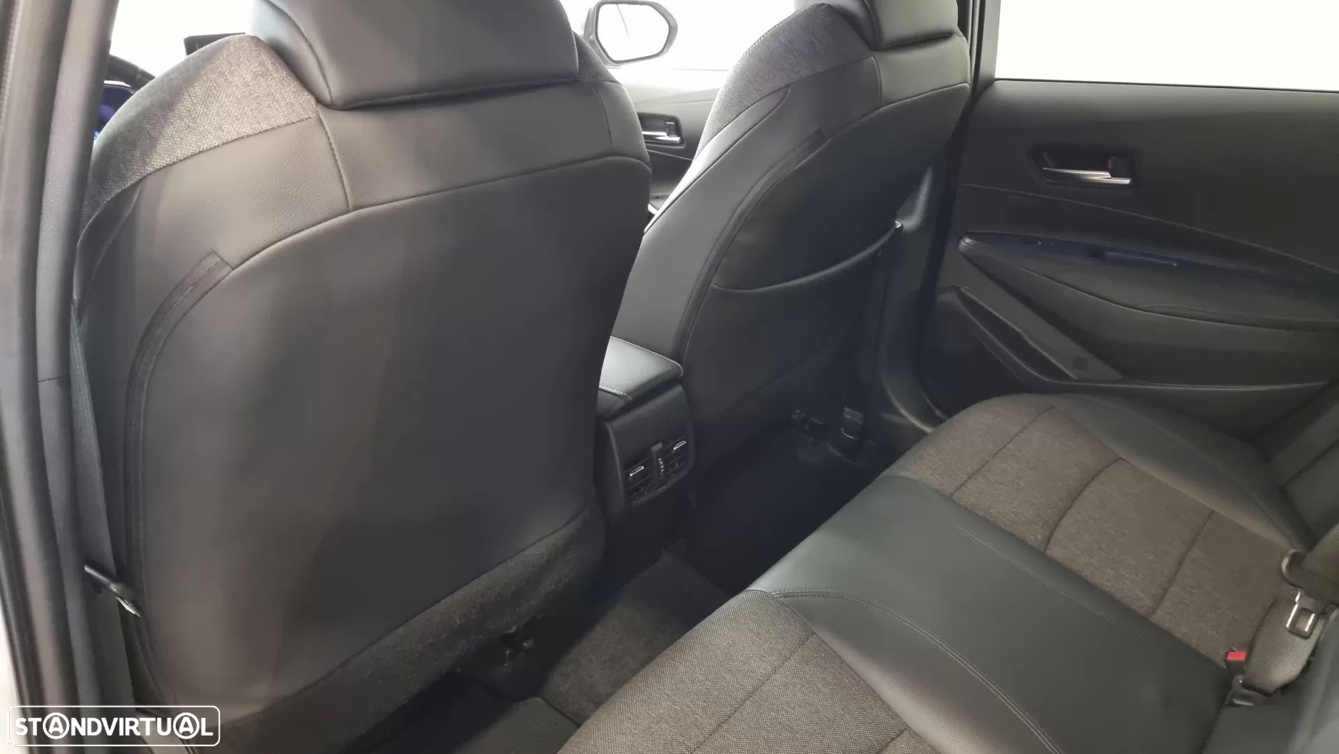 Toyota Corolla 1.2T Comfort+P.Sport - 36