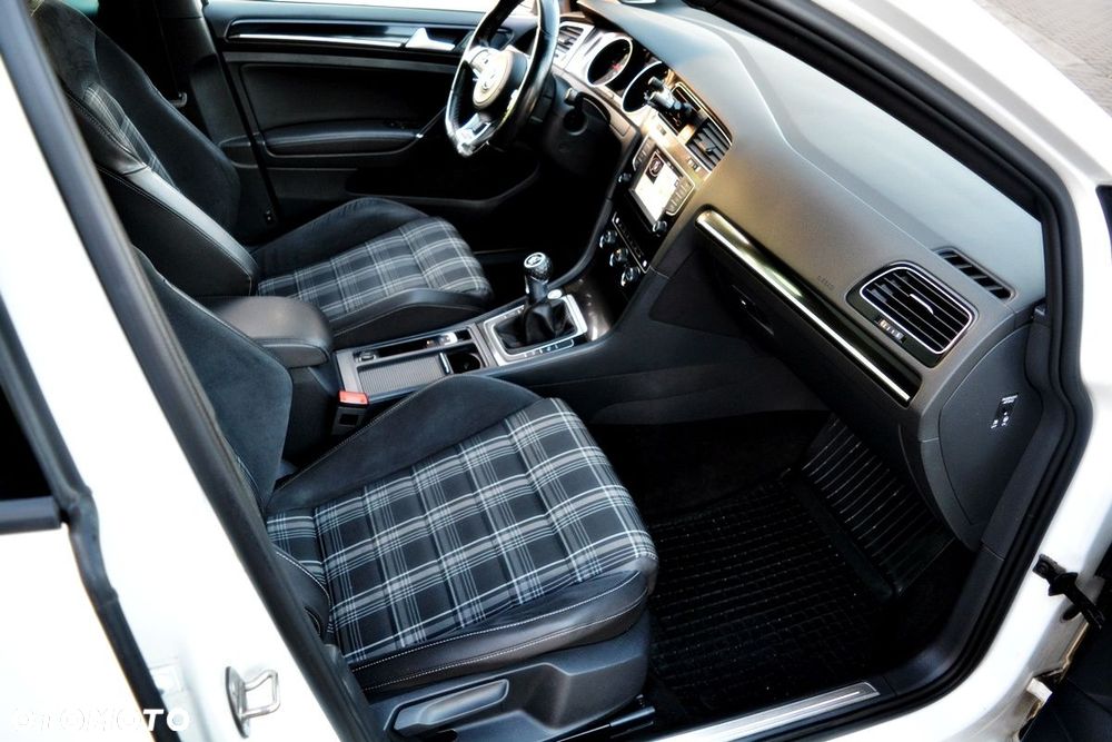 Volkswagen Golf GTD BlueMotion Technology - 29