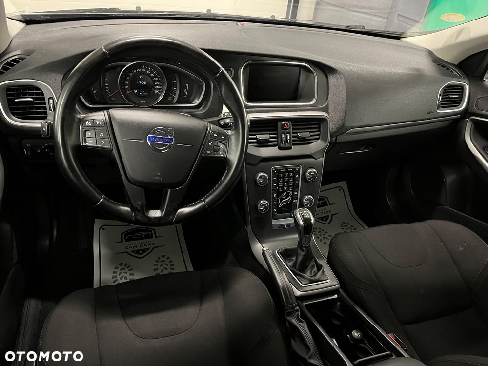 Volvo V40 D2 Momentum - 11