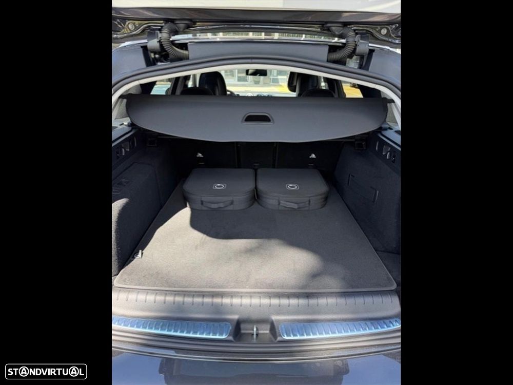 Mercedes-Benz C 300 e AMG Line - 12