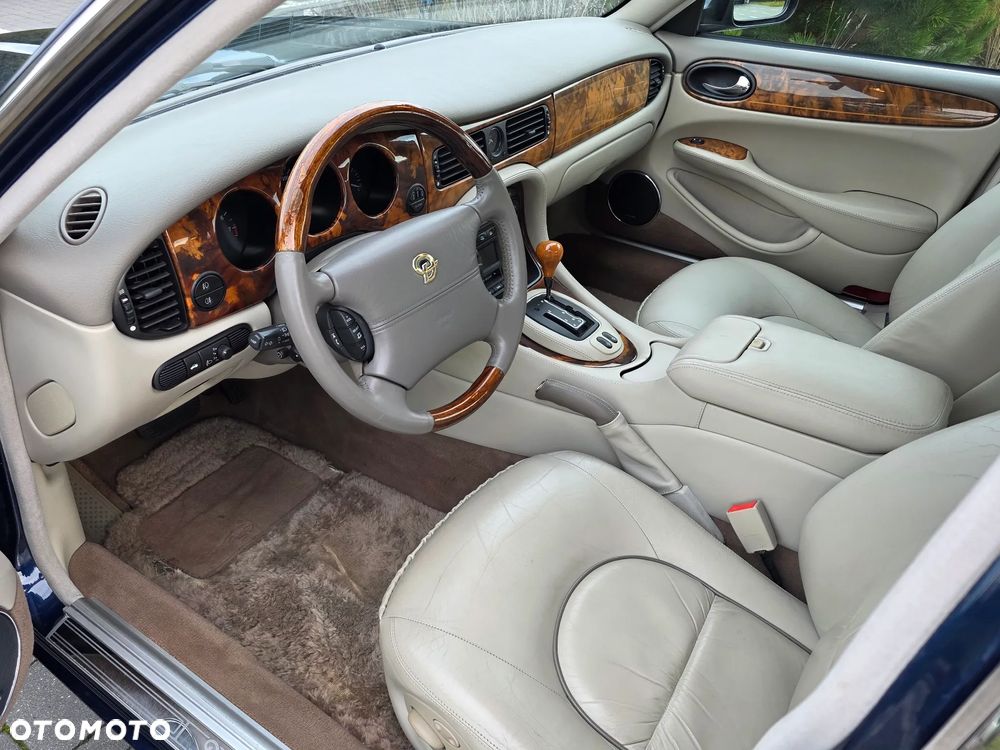 Jaguar Daimler 8 - 4