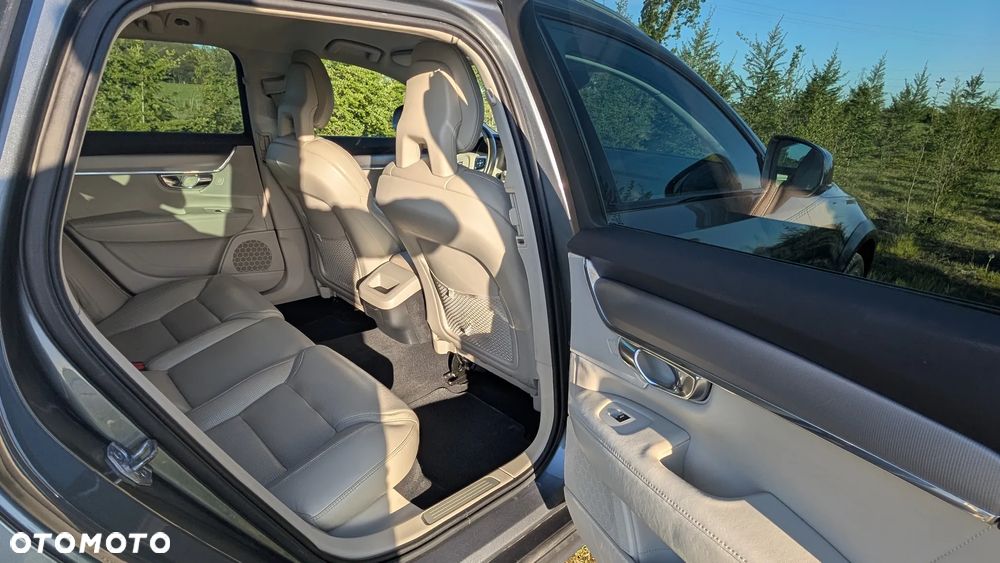 Volvo V90 Cross Country D4 AWD - 17